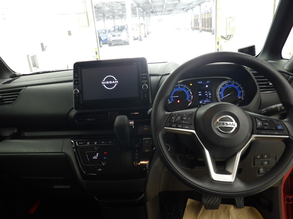 NISSAN ROOX