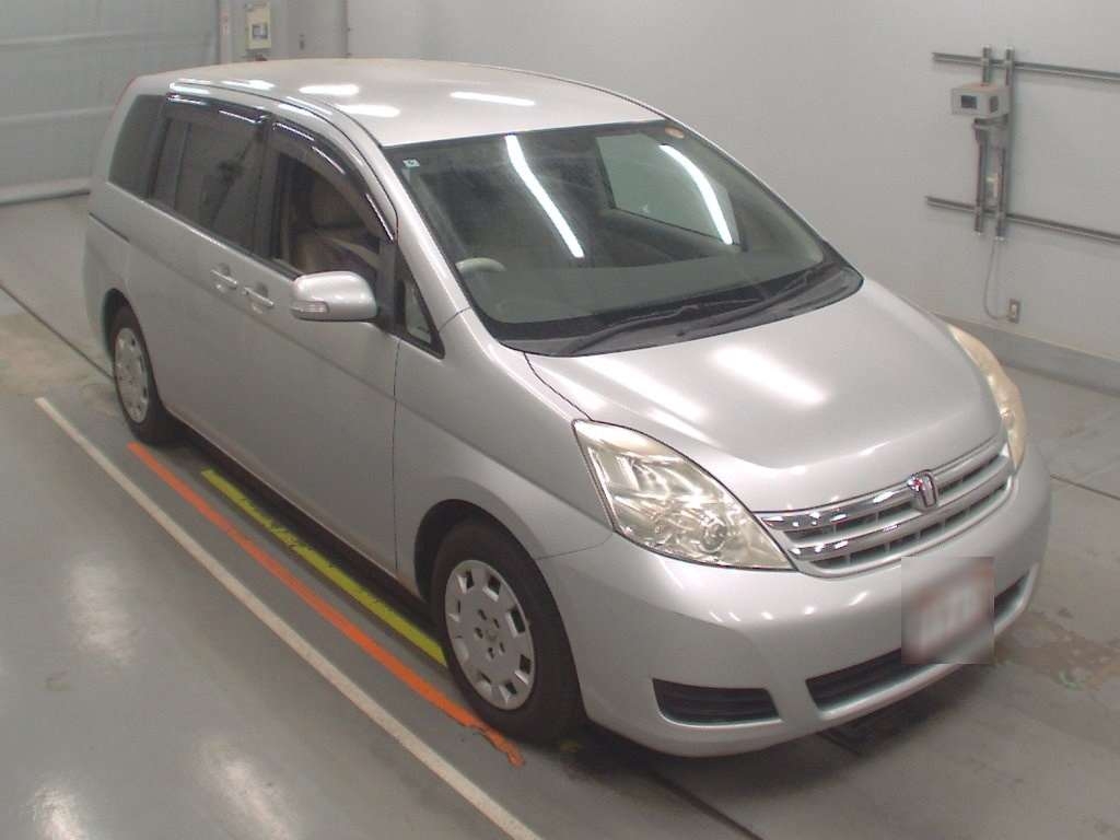 TOYOTA ISIS