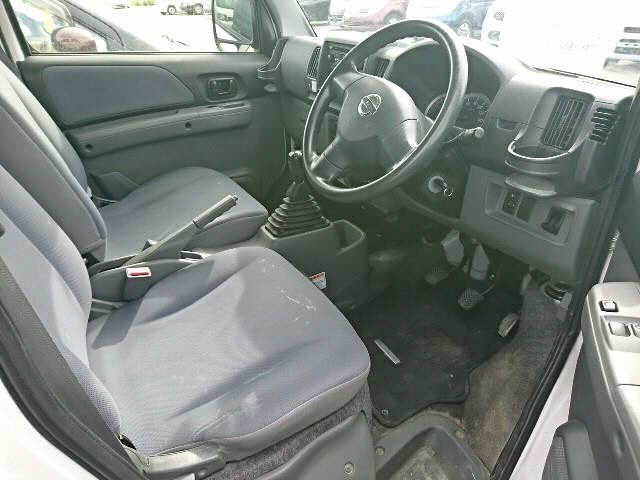 NISSAN NV100 CLIPPER