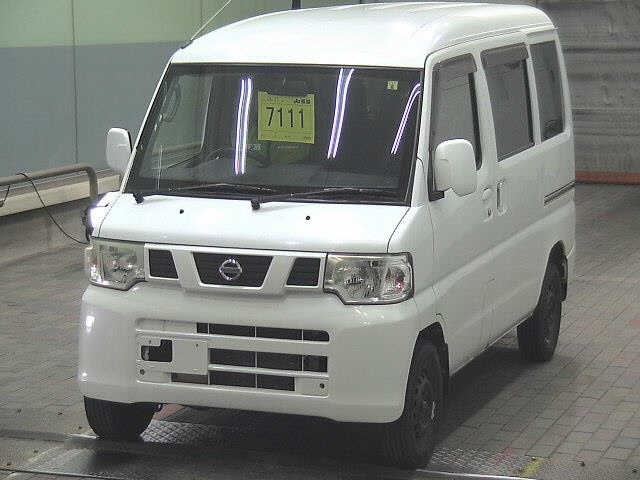 NISSAN NV100 CLIPPER