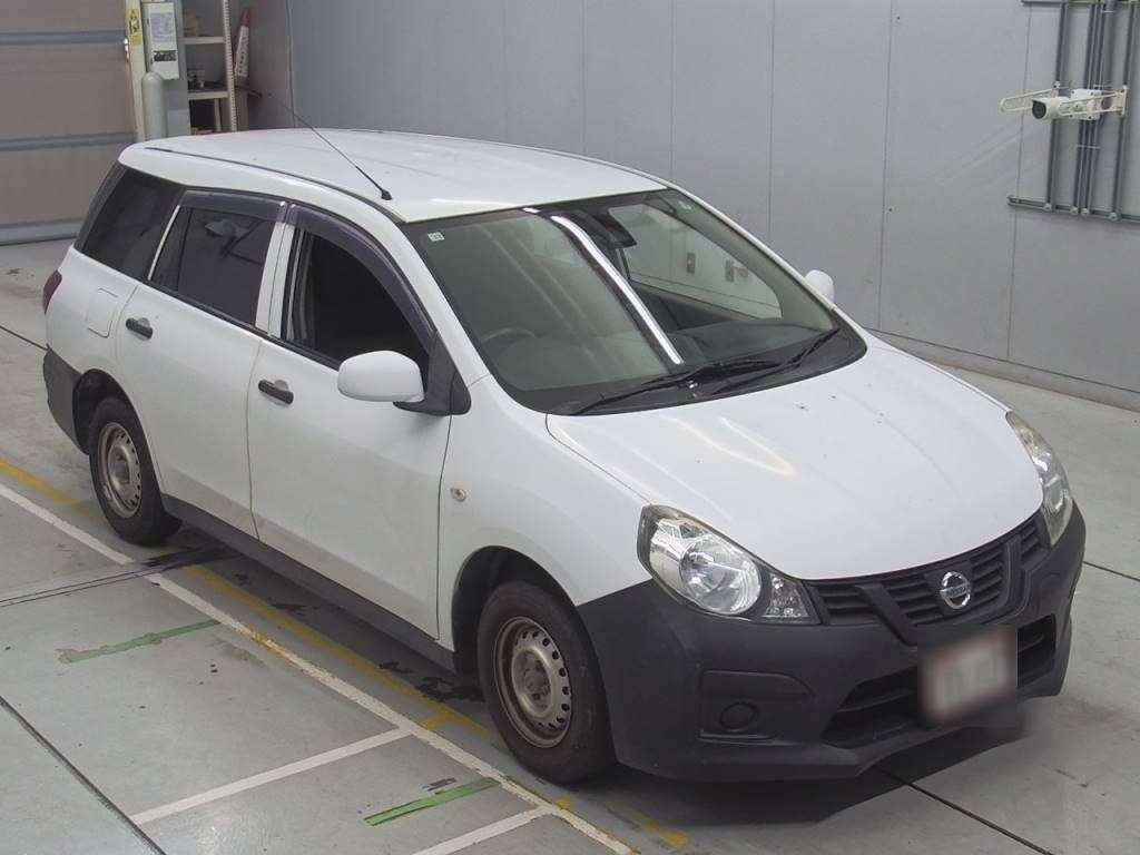 NISSAN AD