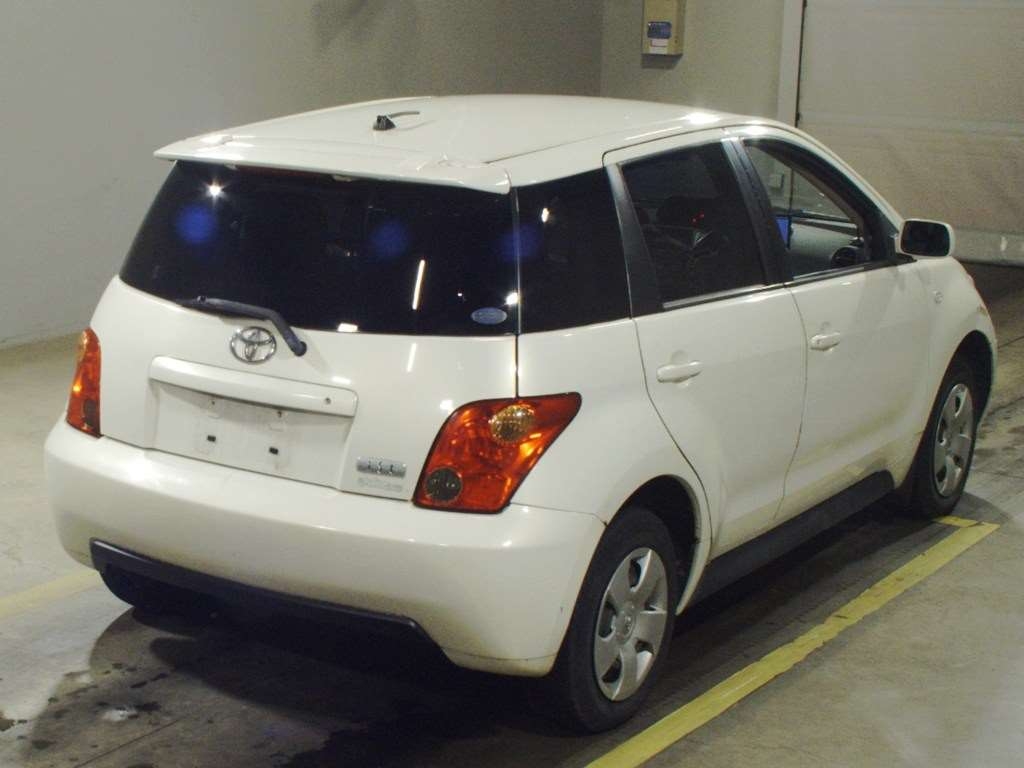TOYOTA IST