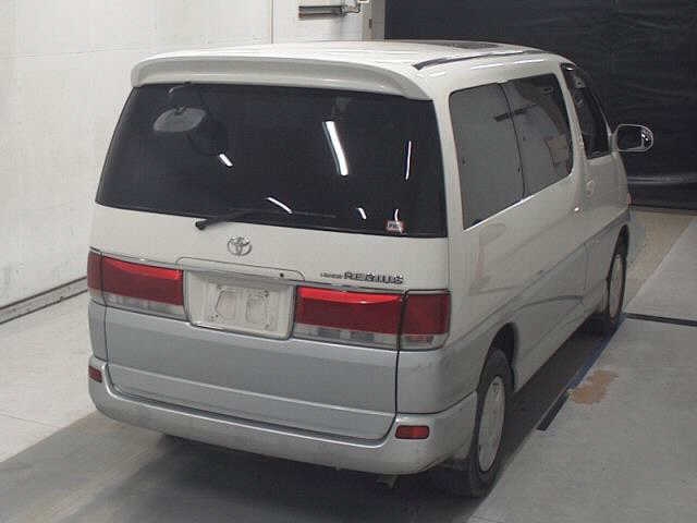 TOYOTA HIACE REGIUS