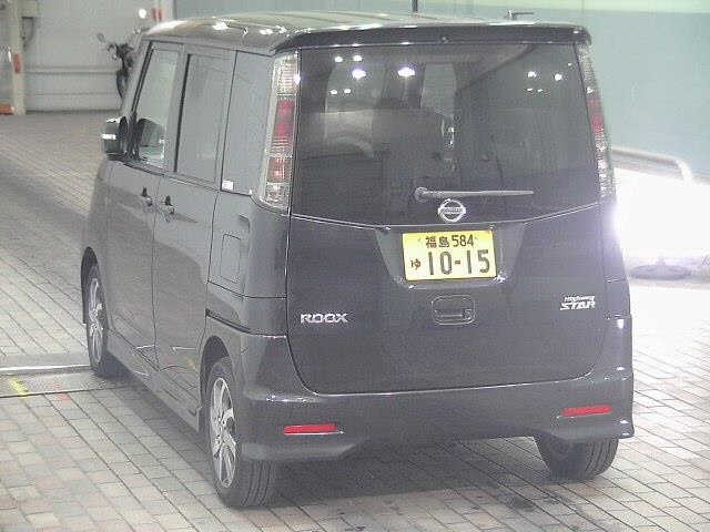 NISSAN ROOX