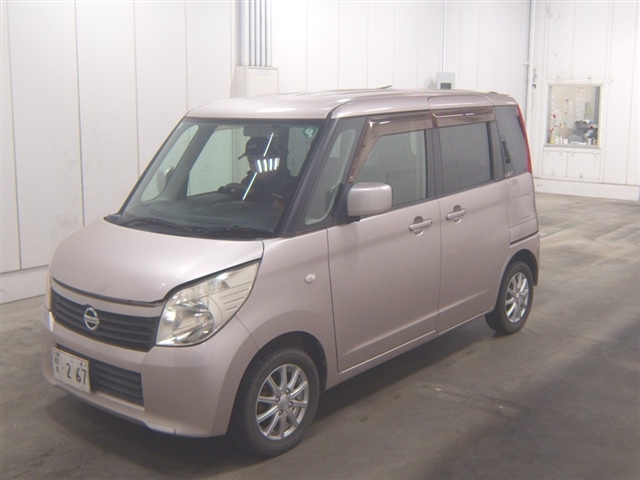 NISSAN ROOX
