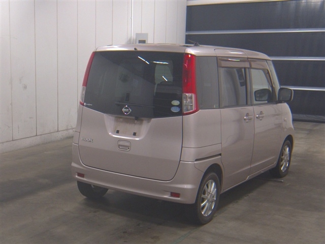 NISSAN ROOX