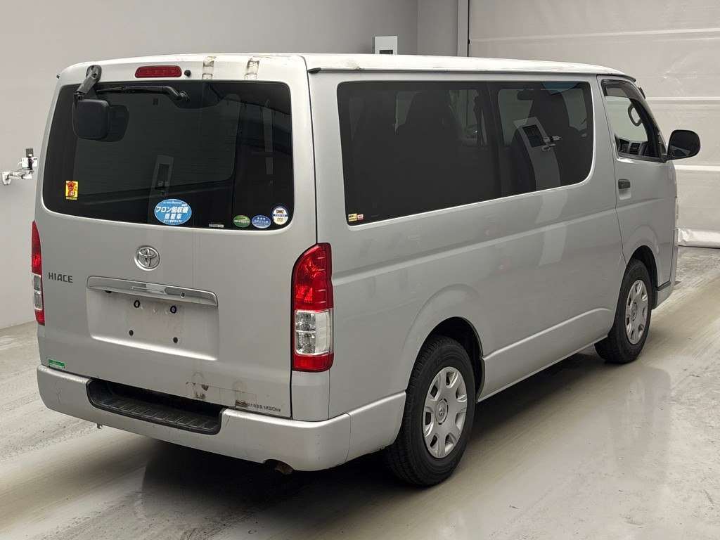TOYOTA REGIUS ACE