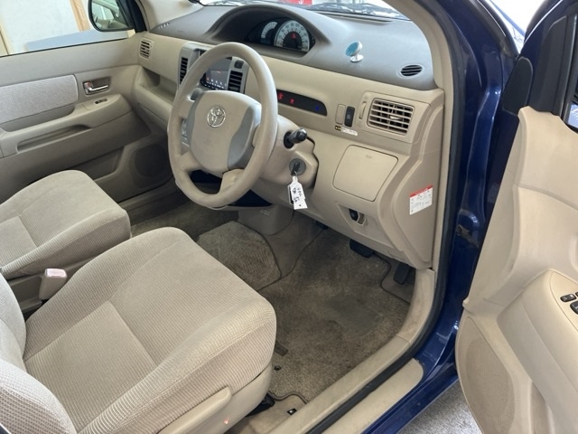 TOYOTA RAUM