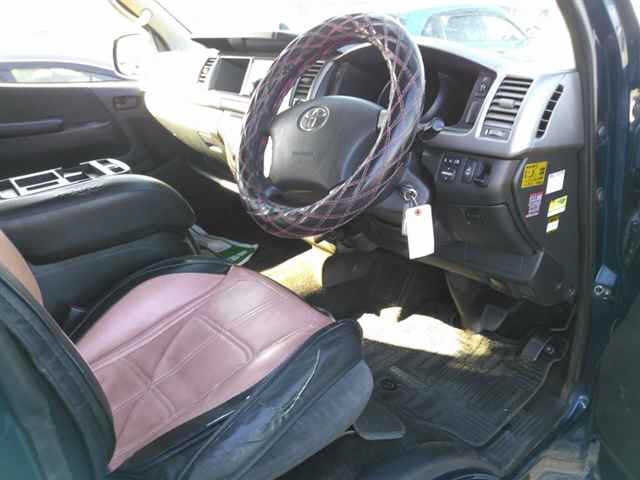 TOYOTA HIACE