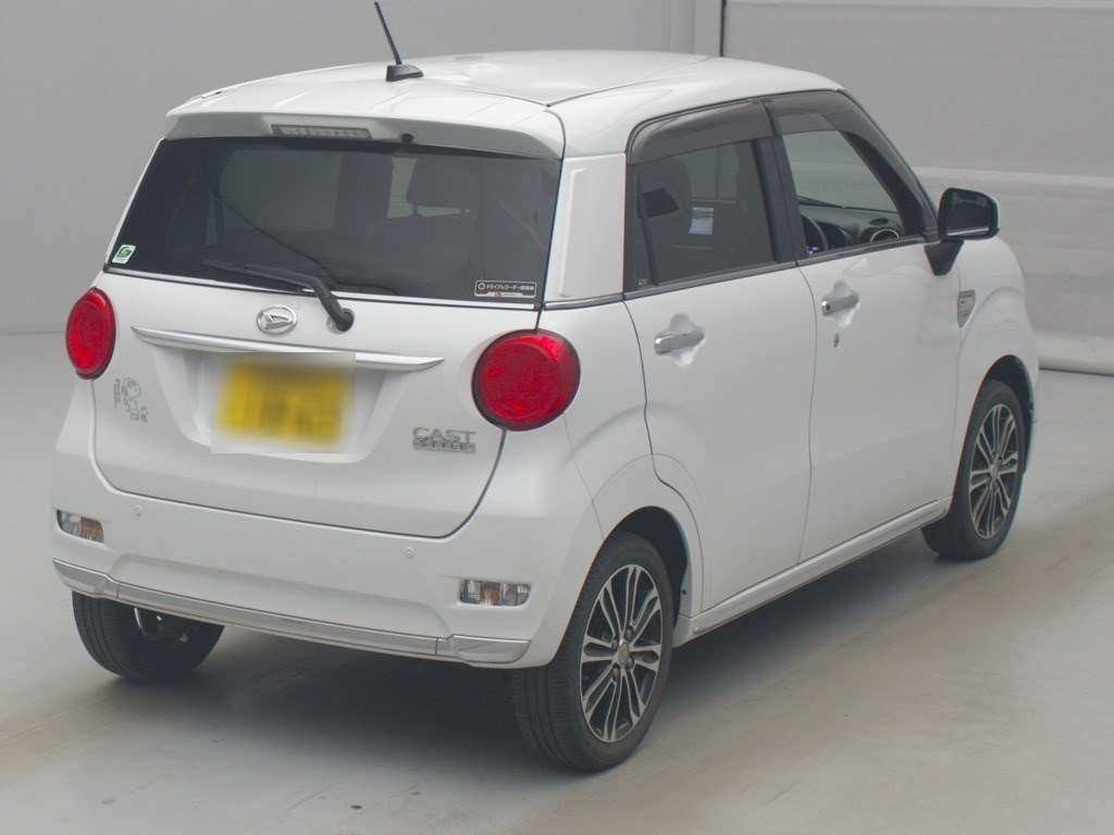 DAIHATSU CAST
