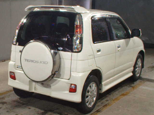 DAIHATSU TERIOS KID