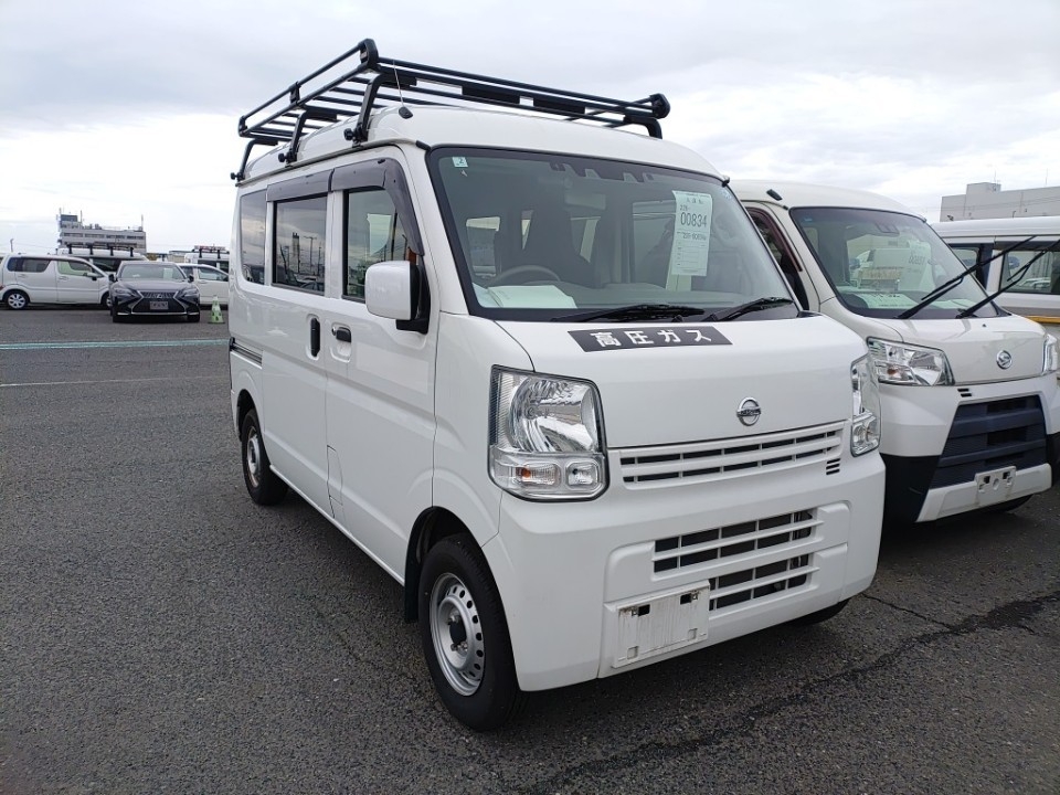 NISSAN NV100 CLIPPER