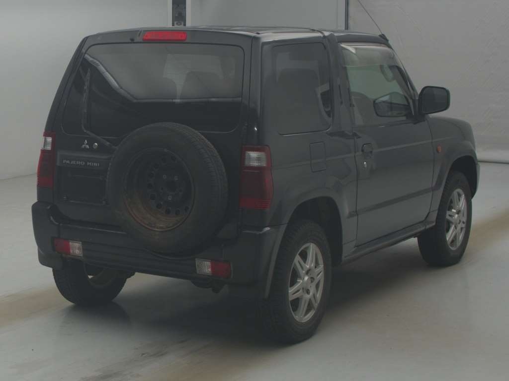 MITSUBISHI PAJERO MINI