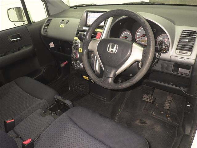 HONDA MOBILIO SPIKE