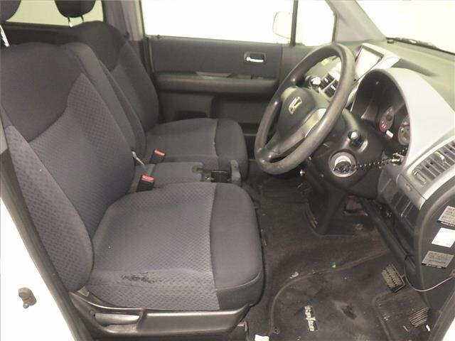 HONDA MOBILIO SPIKE