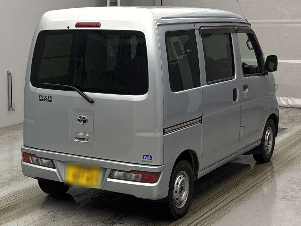 TOYOTA PIXIS VAN
