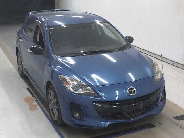 MAZDA AXELA