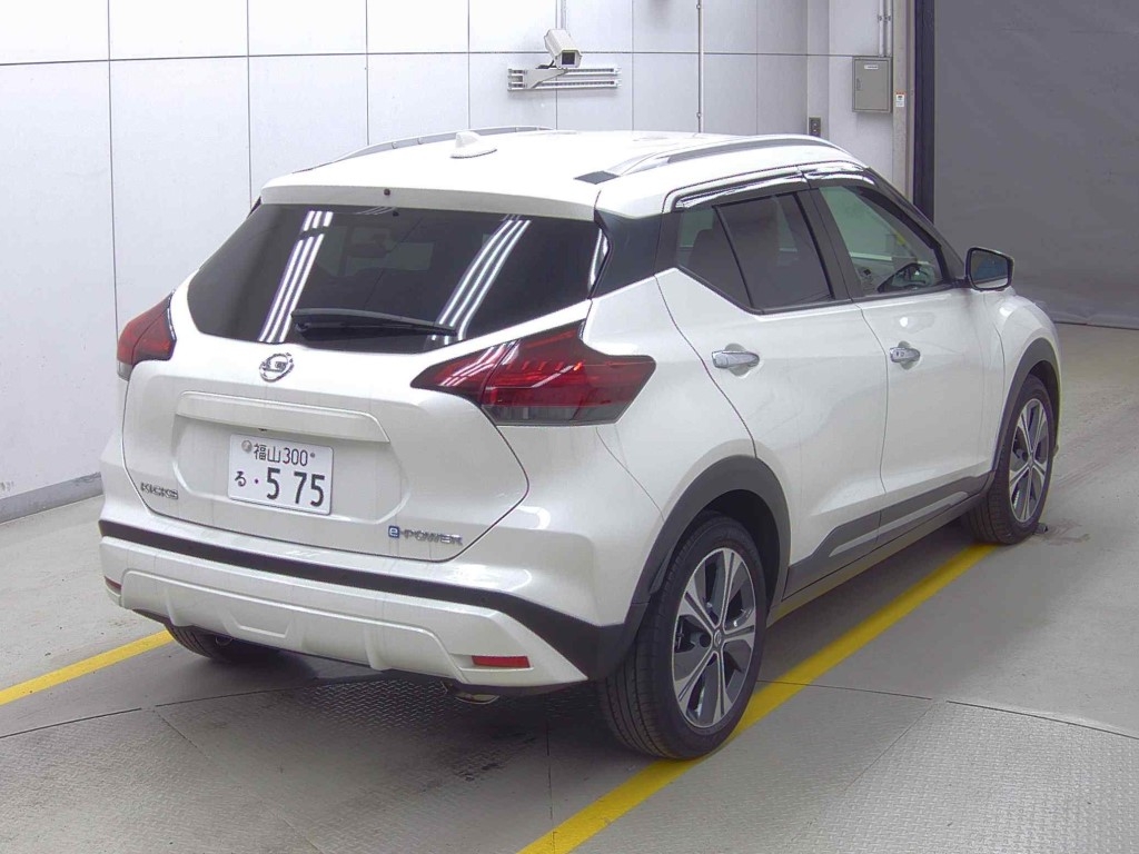 NISSAN KICKS
