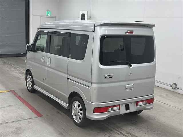 MITSUBISHI TOWN BOX
