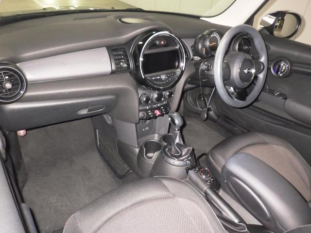 MINI HATCH
