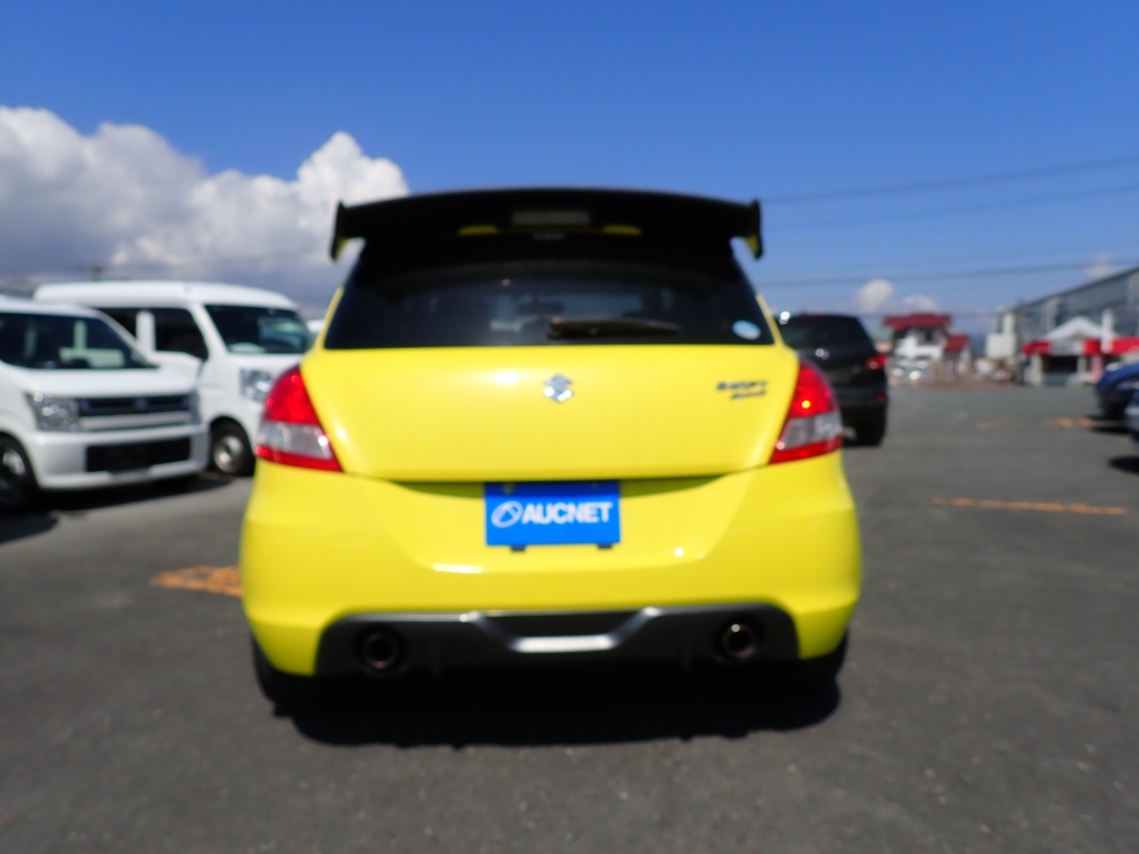 SUZUKI SWIFT