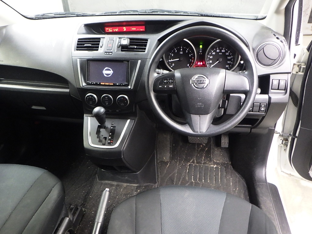 NISSAN LAFESTA