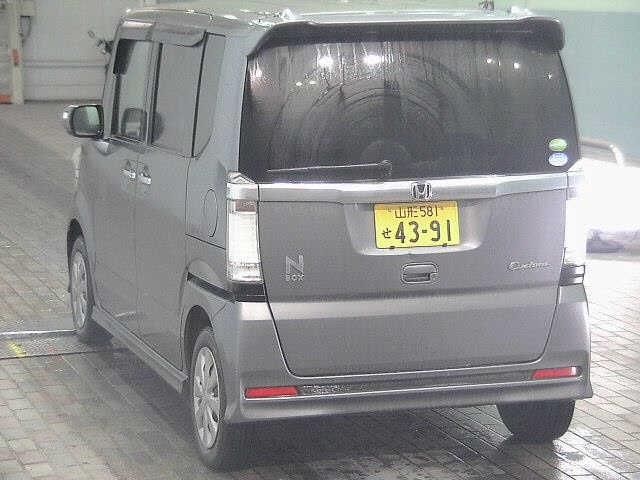 HONDA N-BOX
