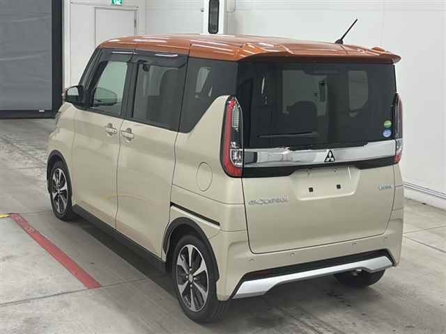 MITSUBISHI EK SPACE