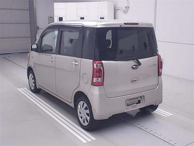 SUBARU LUCRA