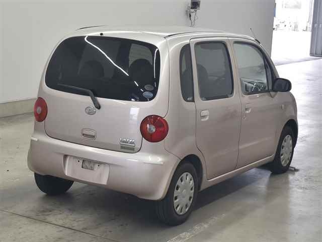 DAIHATSU MOVE LATTE