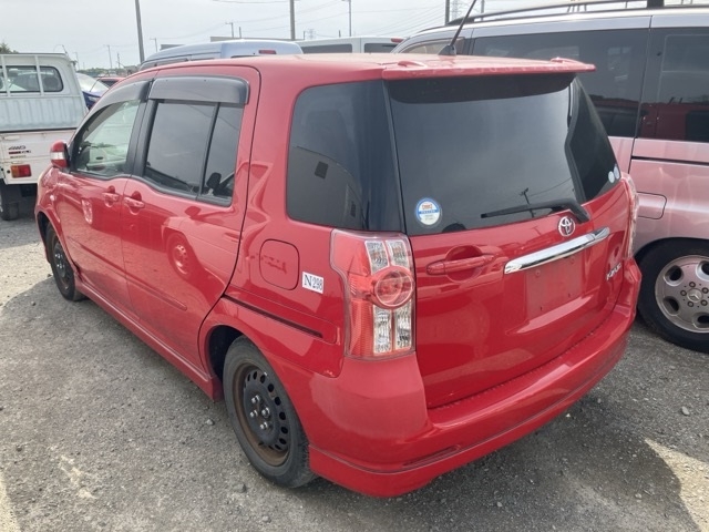 TOYOTA RAUM