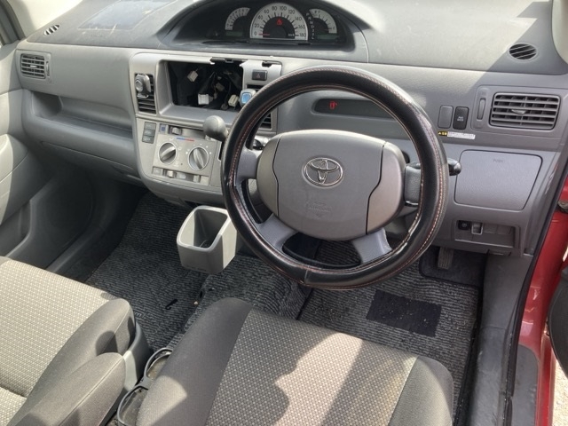 TOYOTA RAUM