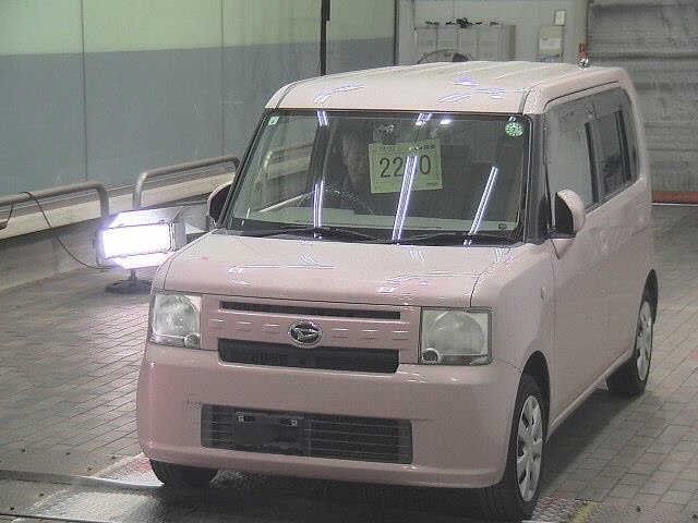 DAIHATSU MOVE CONTE