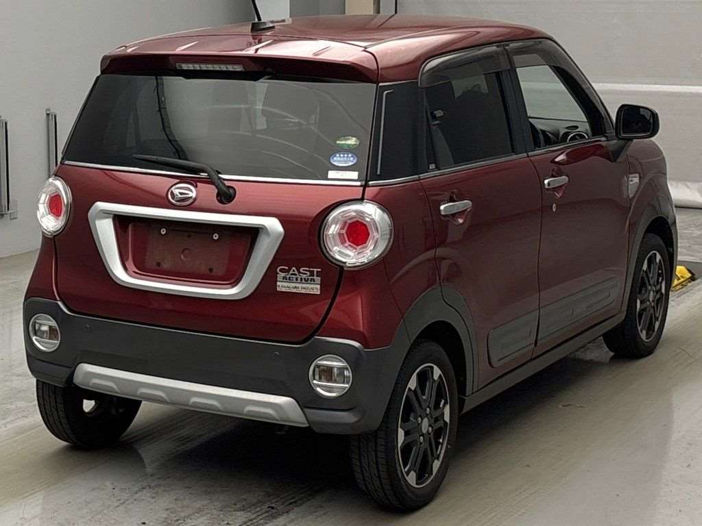 DAIHATSU CAST