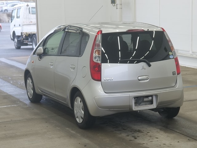MITSUBISHI COLT