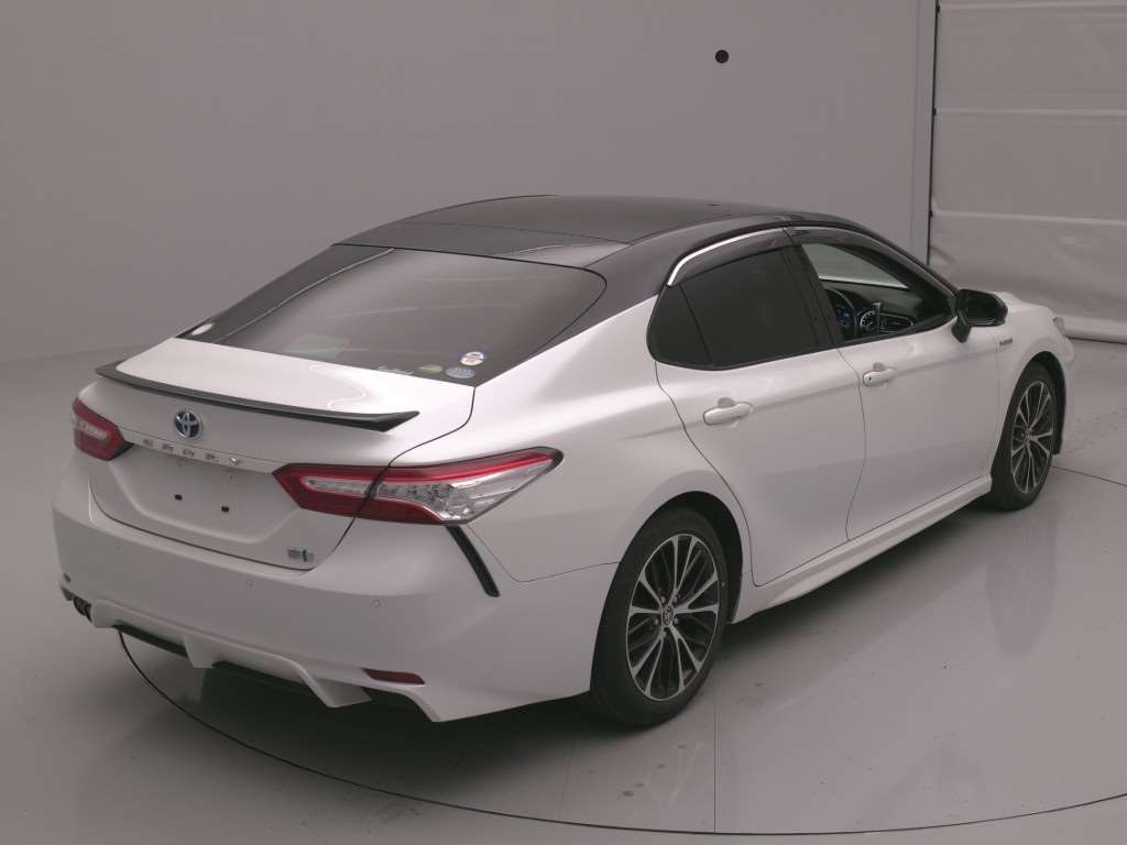 TOYOTA CAMRY