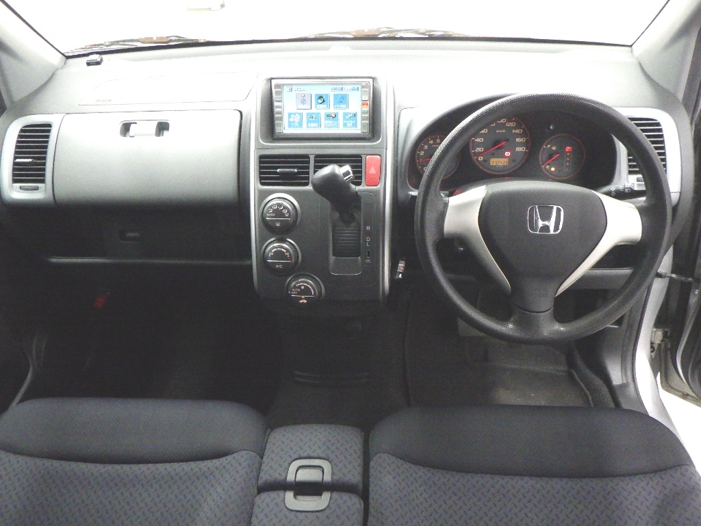 HONDA MOBILIO SPIKE