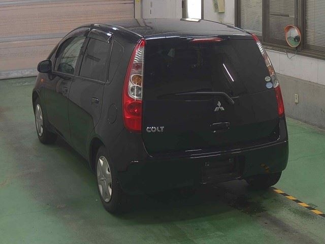 MITSUBISHI COLT
