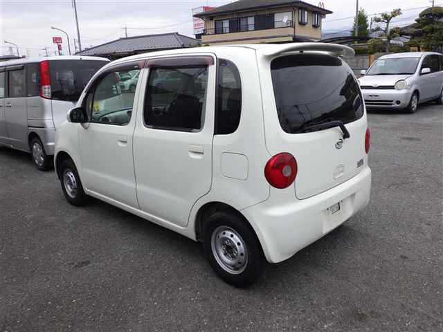 DAIHATSU MOVE LATTE