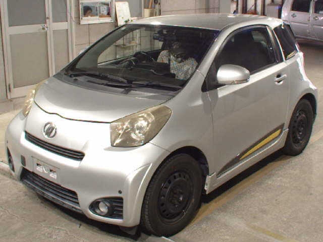 TOYOTA IQ