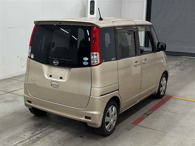 NISSAN ROOX
