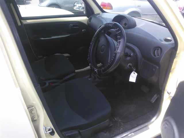 DAIHATSU ESSE