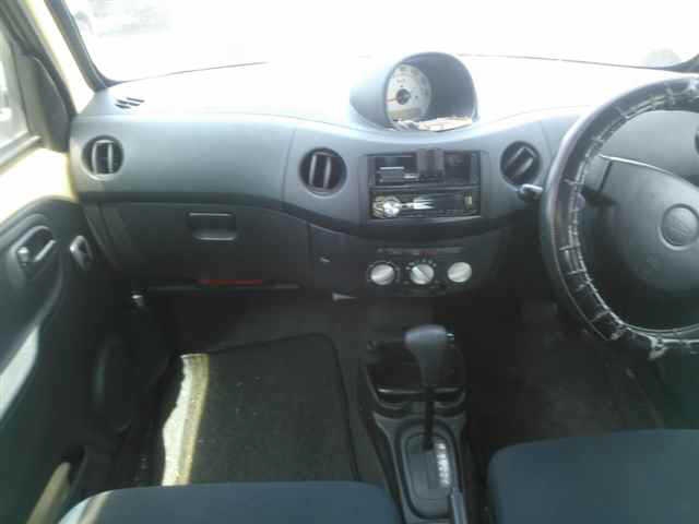 DAIHATSU ESSE