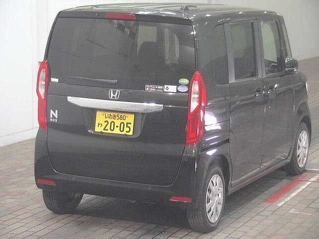 HONDA N-BOX