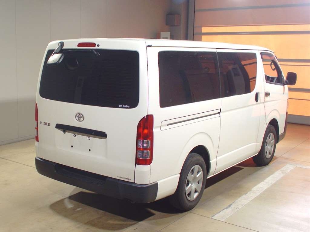 TOYOTA REGIUS ACE