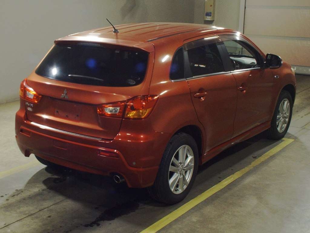 MITSUBISHI RVR