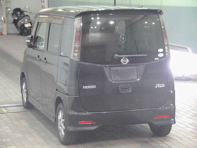 NISSAN ROOX