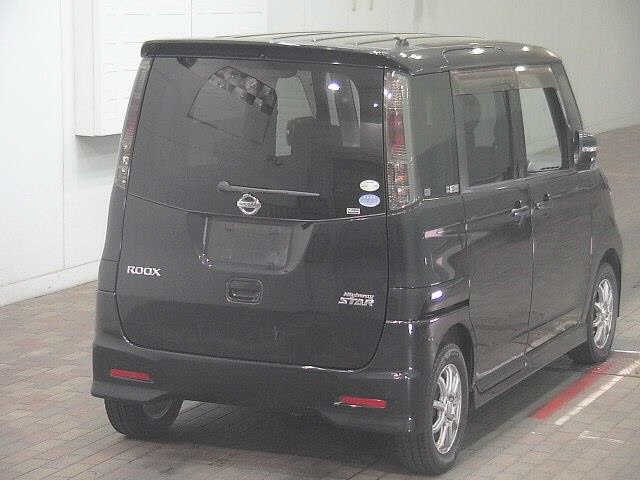 NISSAN ROOX