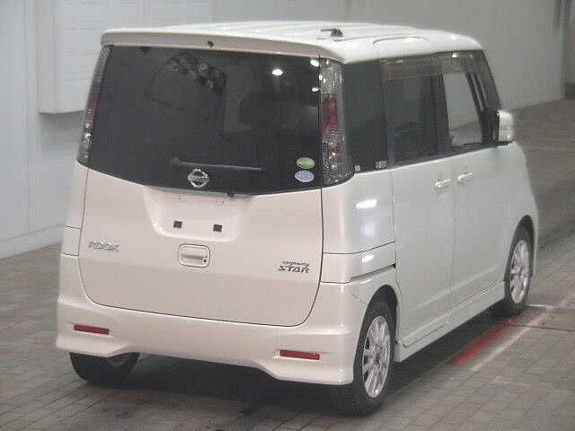 NISSAN ROOX
