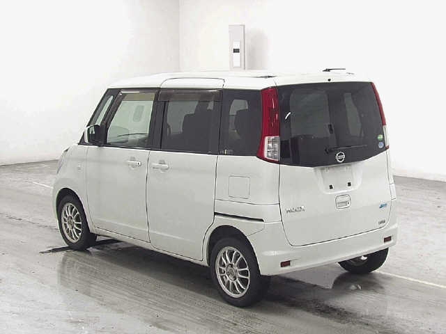 NISSAN ROOX